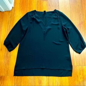 H&M Ultra Flattering Black V-Neck Blouse